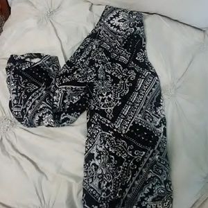 Bell bottom leggings